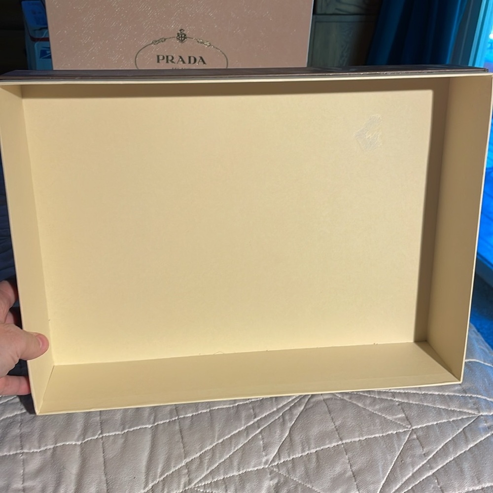 Louis Vuitton Large Box - Picture 13 of 15